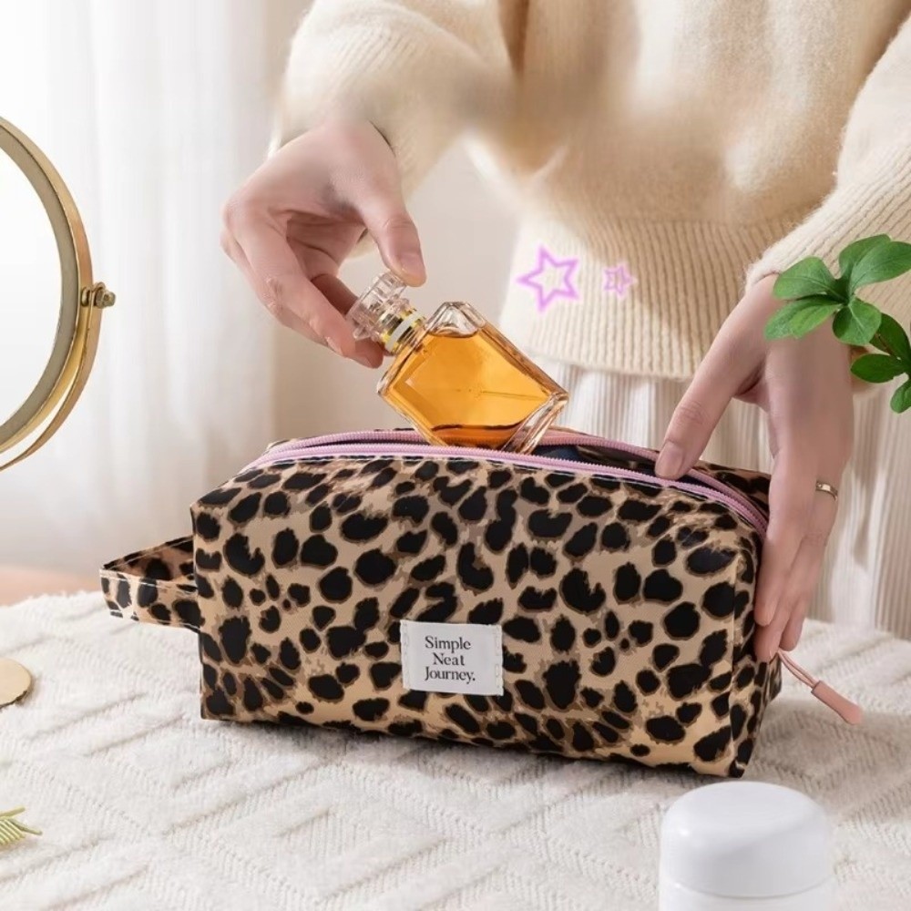 New Waterproof Leopard Makeup  - đánh giá và giá Cosmetic Bags